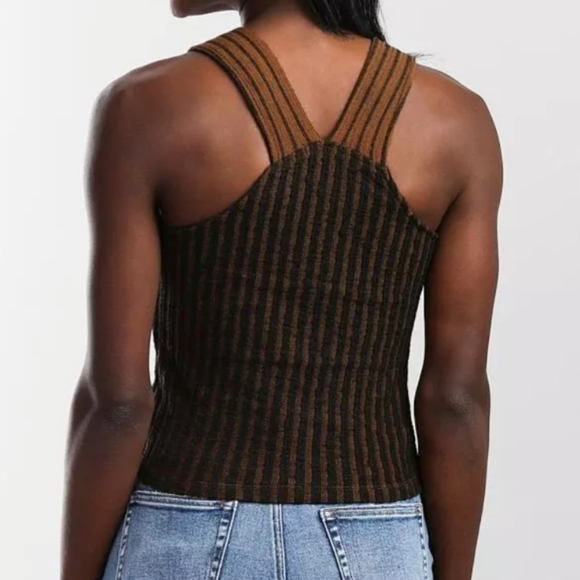 Textured Lace Up Tank Top - Picture 10 of 11